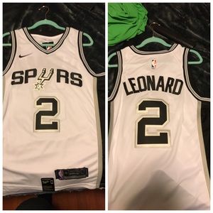 Kawhi Leonard men’s Medium San Antonio Jersey